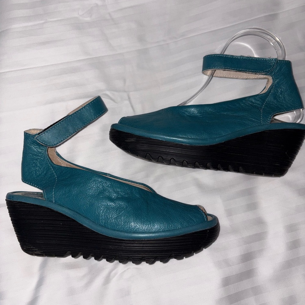 Fly London Sandals Like New - Picture 3 of 13